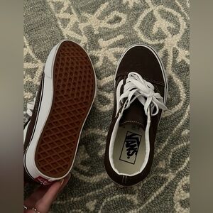 Brown old school vans never worn size 6.5